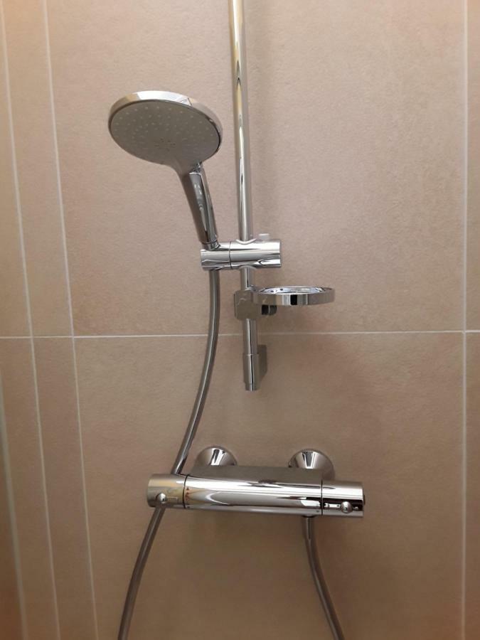 Zweibettzimmer mit Gemeinschaftsbad